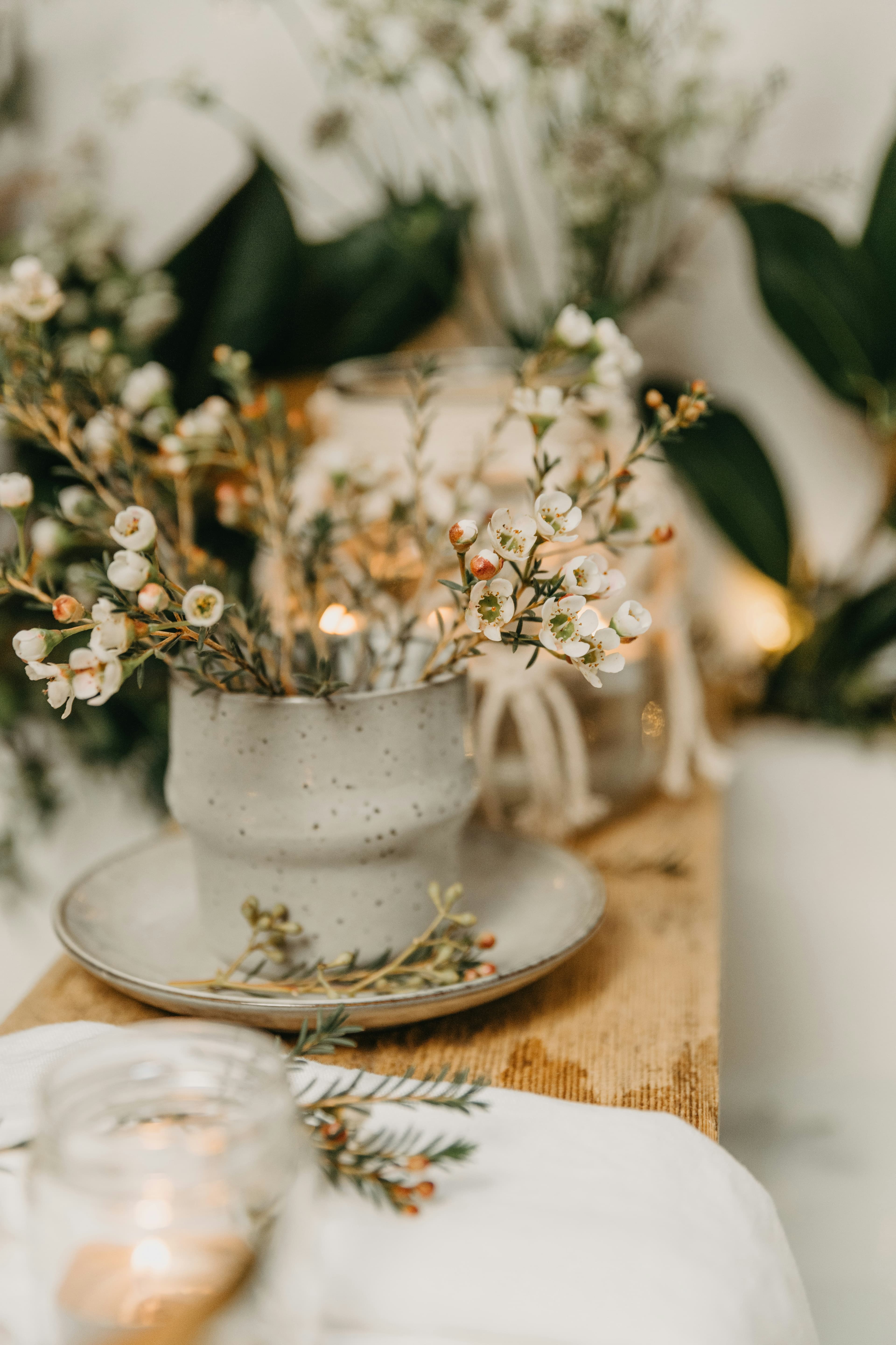 Less is more, met deze beige tafelstyling